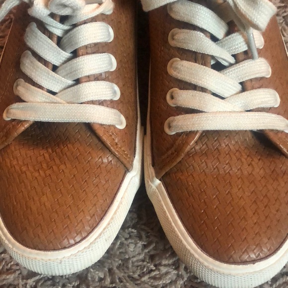 Universal Thread Sneakers - Picture 3 of 3